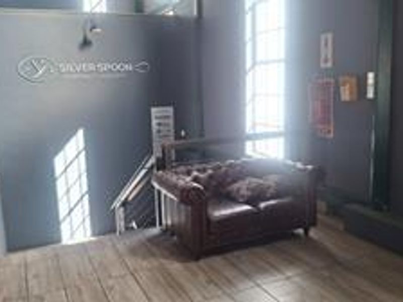 Office To Let - Photo 8