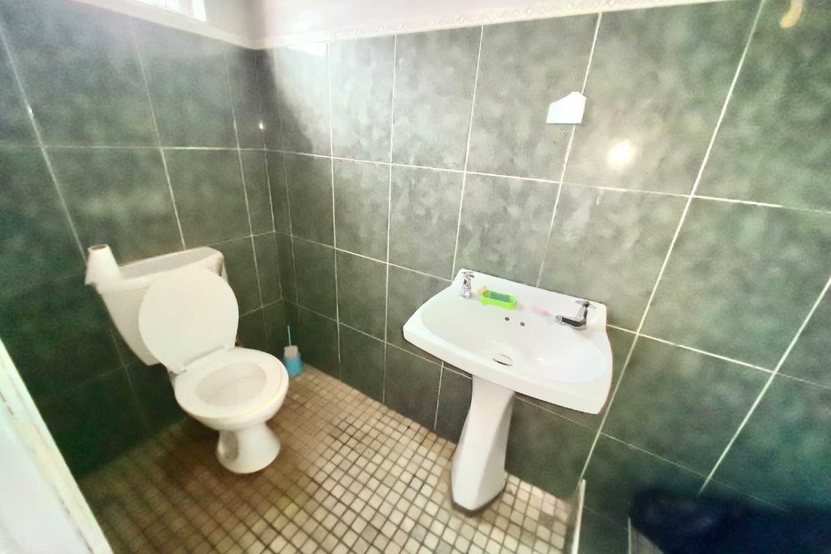 3 Bedroom Semi Detached Home, Kensington - Photo 5