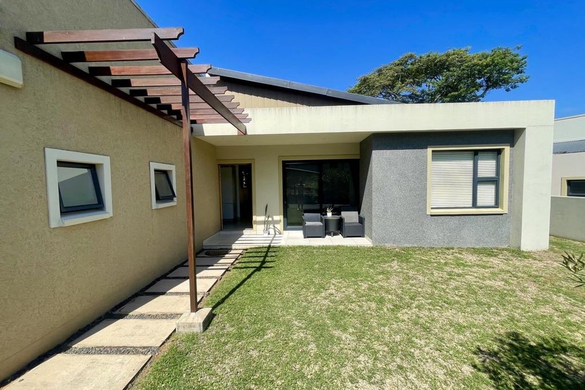 Hendra - Neat 3-Bedroom Simplex in Secure Gated Estate – Umhlanga - Photo 2