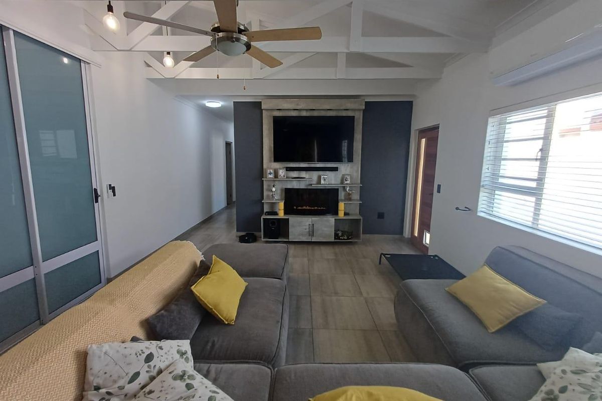 Family home - Photo 2