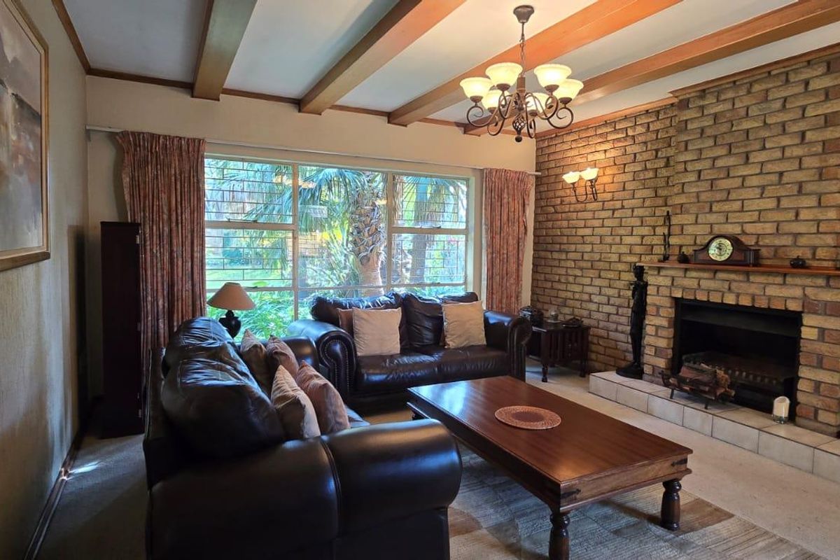 A Statement of Luxury and Comfort - Photo 3