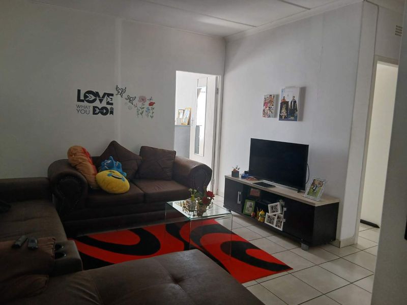 2 Bedroom unit for Rental in Marlands Germiston - Photo 3