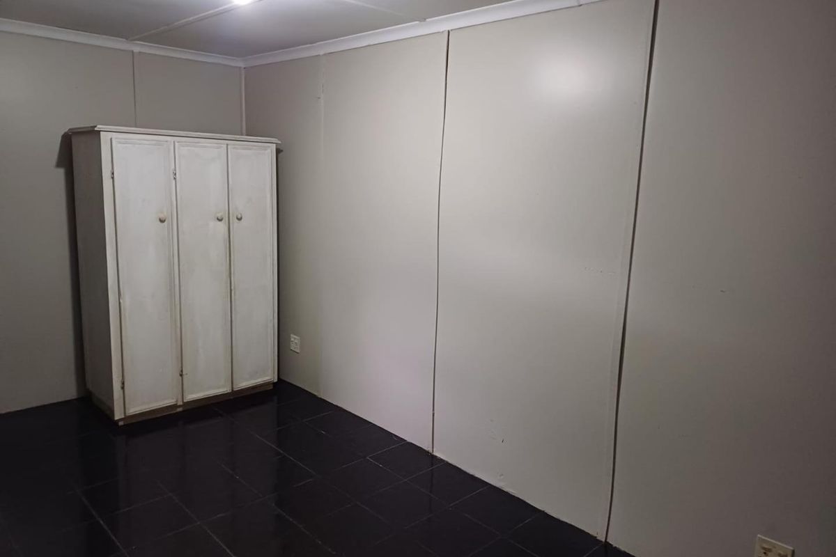 Affordable 2-Bedroom Rental Unit, Immediate Availability in Arboretum - Photo 3
