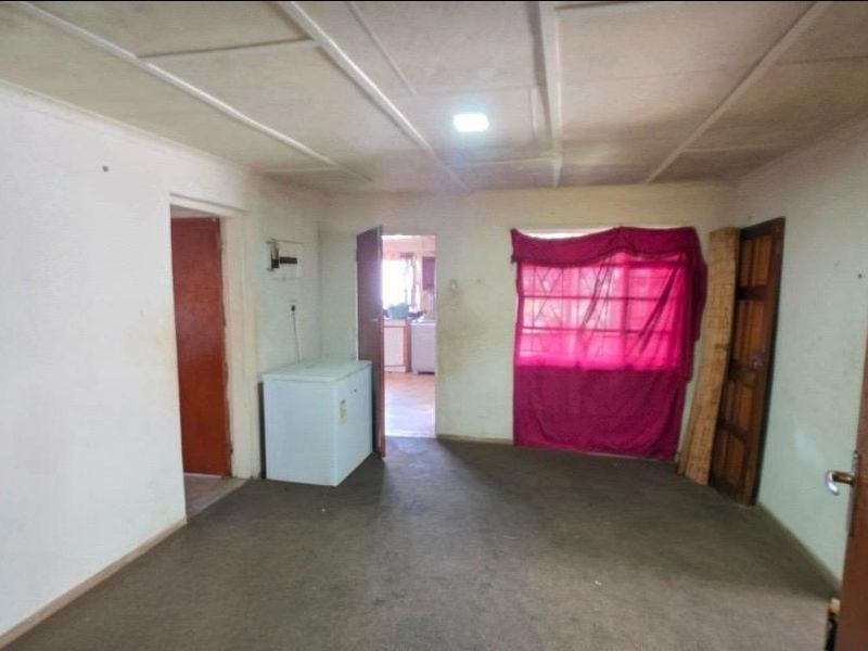 3 Bedroom home - Photo 9