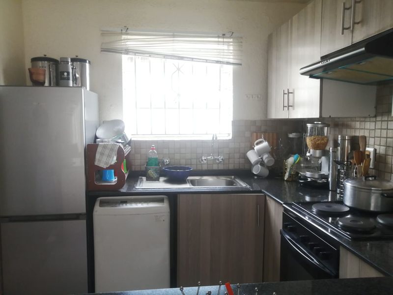 Ground Floor easy access Town House - Photo 4