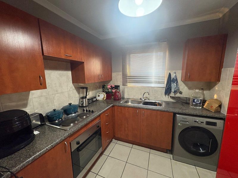 2 Bedroom Home in Parklands Estate - Photo 5