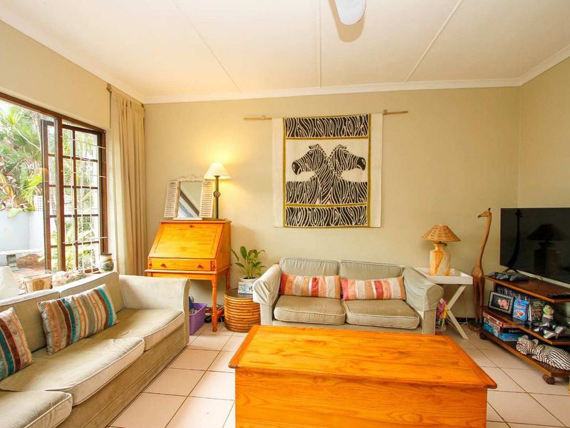 Pet friendly Garden Townhouse within 500 meters of the Beach!! - Photo 7