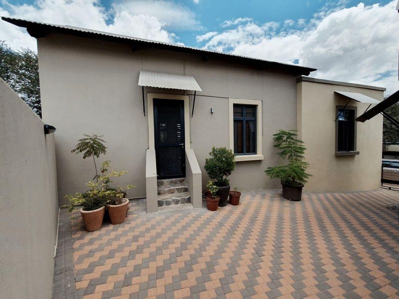 2Bedroom Corner Unit Townhouse for Sale on Omeya - Photo 9