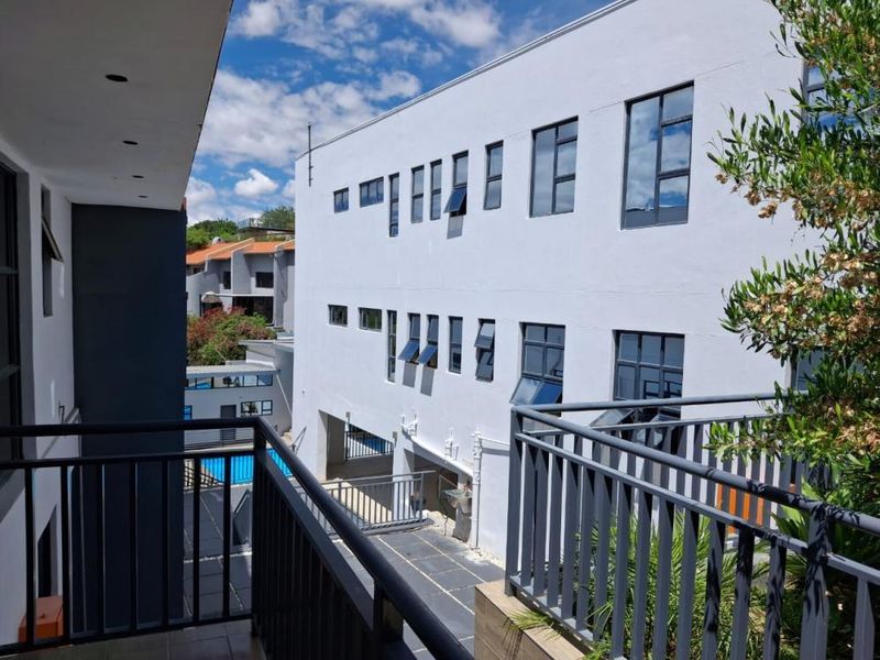 "Invest Smart: Prime Hospitality Near Medi-Clinic, Eros, Windhoek!" - Photo 5