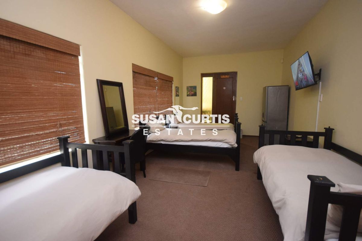 9 BEDROOM GUEST HOUSE FOR SALE IN SWAKOPMUND CENTRAL - Photo 5