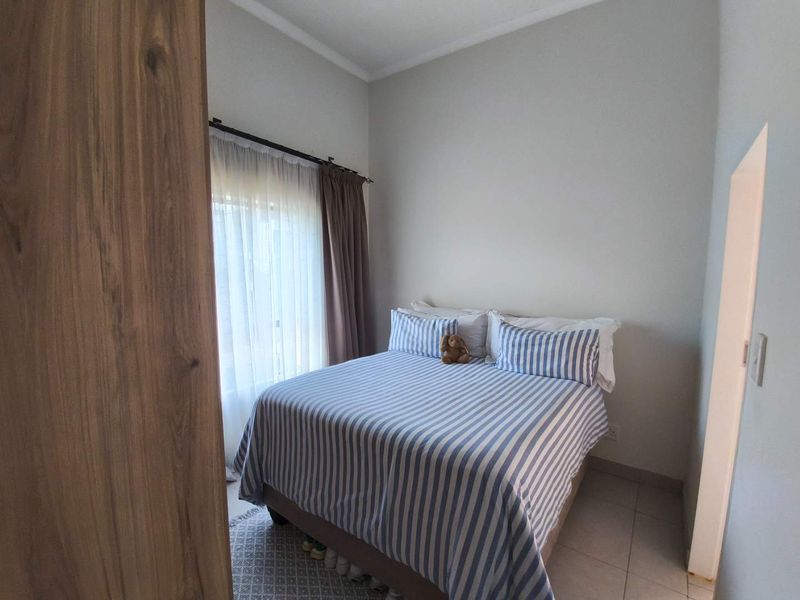 Immaculate 2 Bed 2 bath Apartment  in Founders Hill - Photo 7