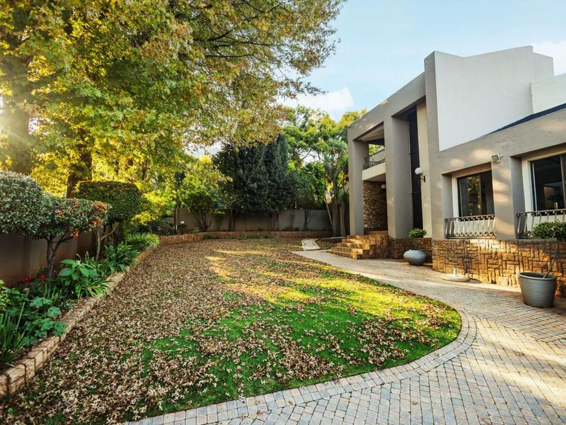 Gorgeous 4 Bedroom Home in Morning Hill Bedfordview - Photo 7