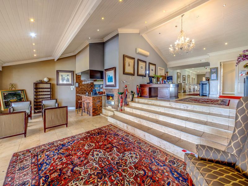 Unmatched Elegance: Boutique Hotel with Stunning 180° Pretoria Views - Photo 9