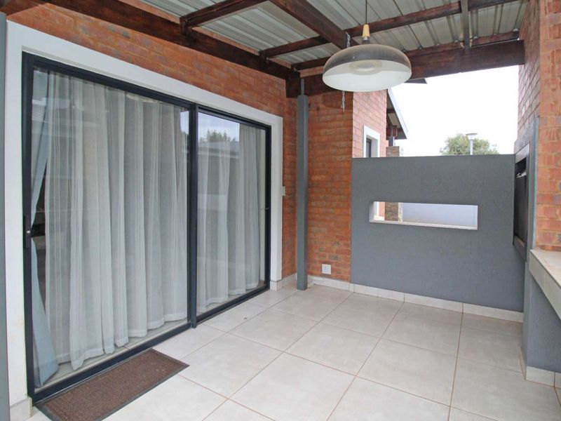This is it! Beautiful 2 Bedroom 2 Bathroom Townhouse in a Secure Estate - Photo 6