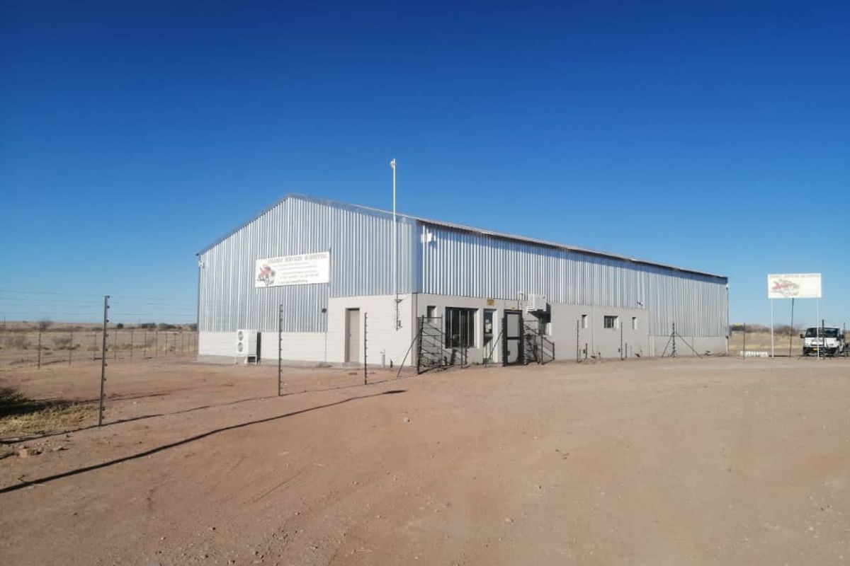 INDUSTRIAL PROPERTY WITH POSSIBILLITIES FOR SALE IN MARIENTAL - Photo 4