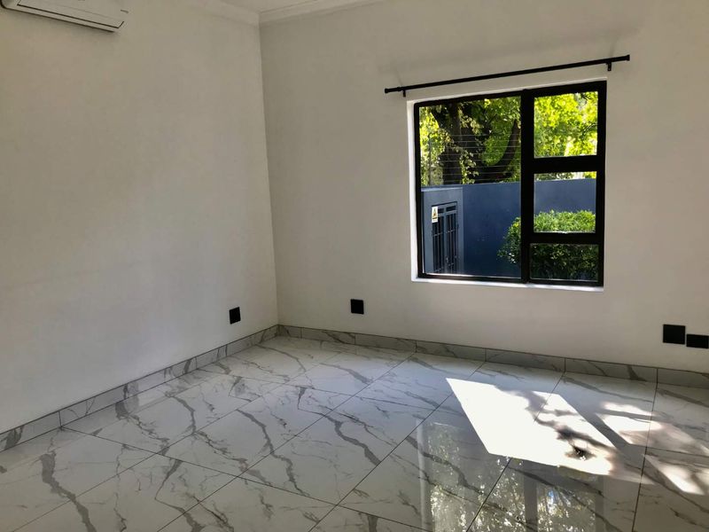 Spacious 4-Bedroom Home to Let - Photo 7