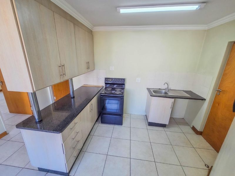 2 Bedroom Apartment Available in Hillcrest - Photo 2