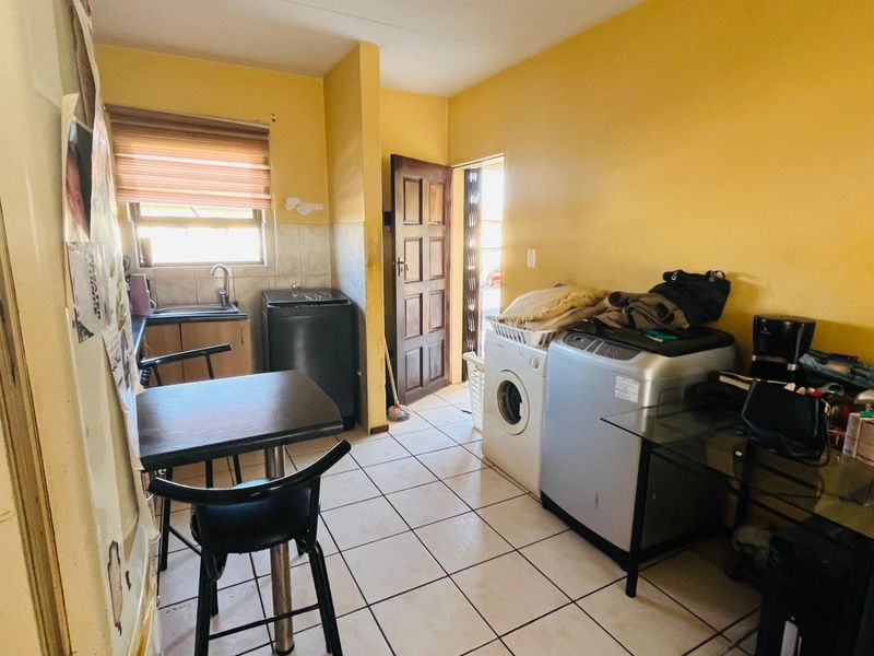 Great investment potential!! - Photo 6