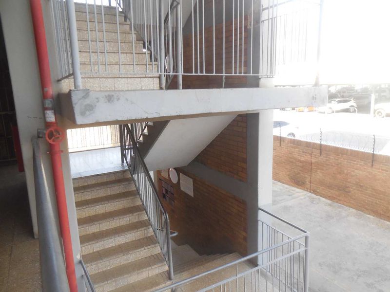 x1 Bedroom apartment at Maryn Flats - Photo 2