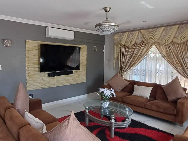 Your All-In-One Family Haven Awaits! - Photo 6