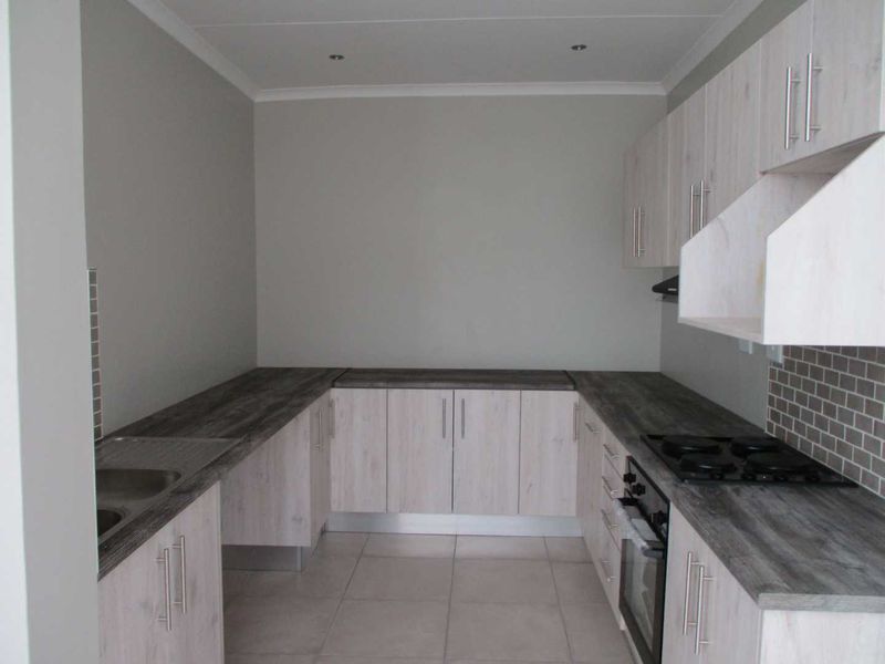 3 Bedroom Townhouse in Omeya Golf Estate - Photo 3