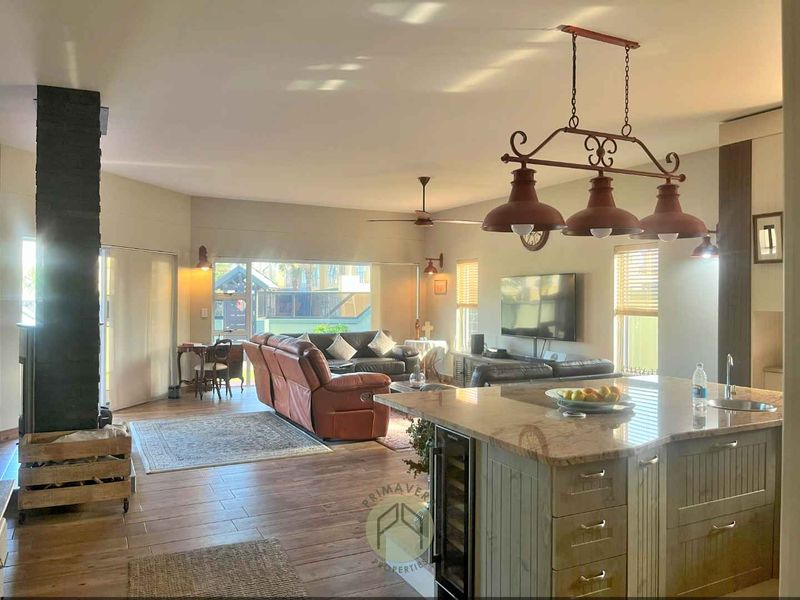 4 Bedroom House FOR SALE in Waterfront, Swakopmund - Photo 7