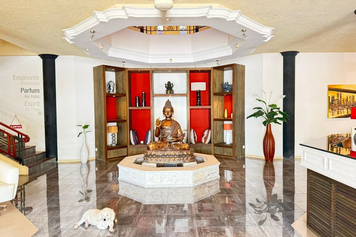 TRIPLE-INCOME COMMERCIAL ASSET | Prime Location, Immediately Productive - Photo 2