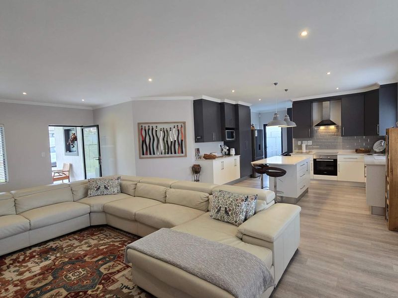 RETIREMENT VILLAGE FOR OVER 50'S - Photo 5