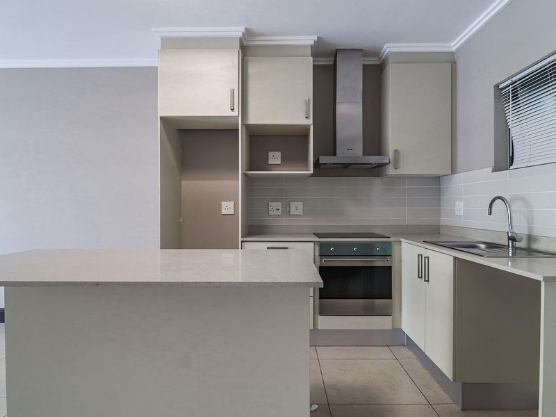 Massive 2 - bedroom close to Umhlanga Beach - Photo 4