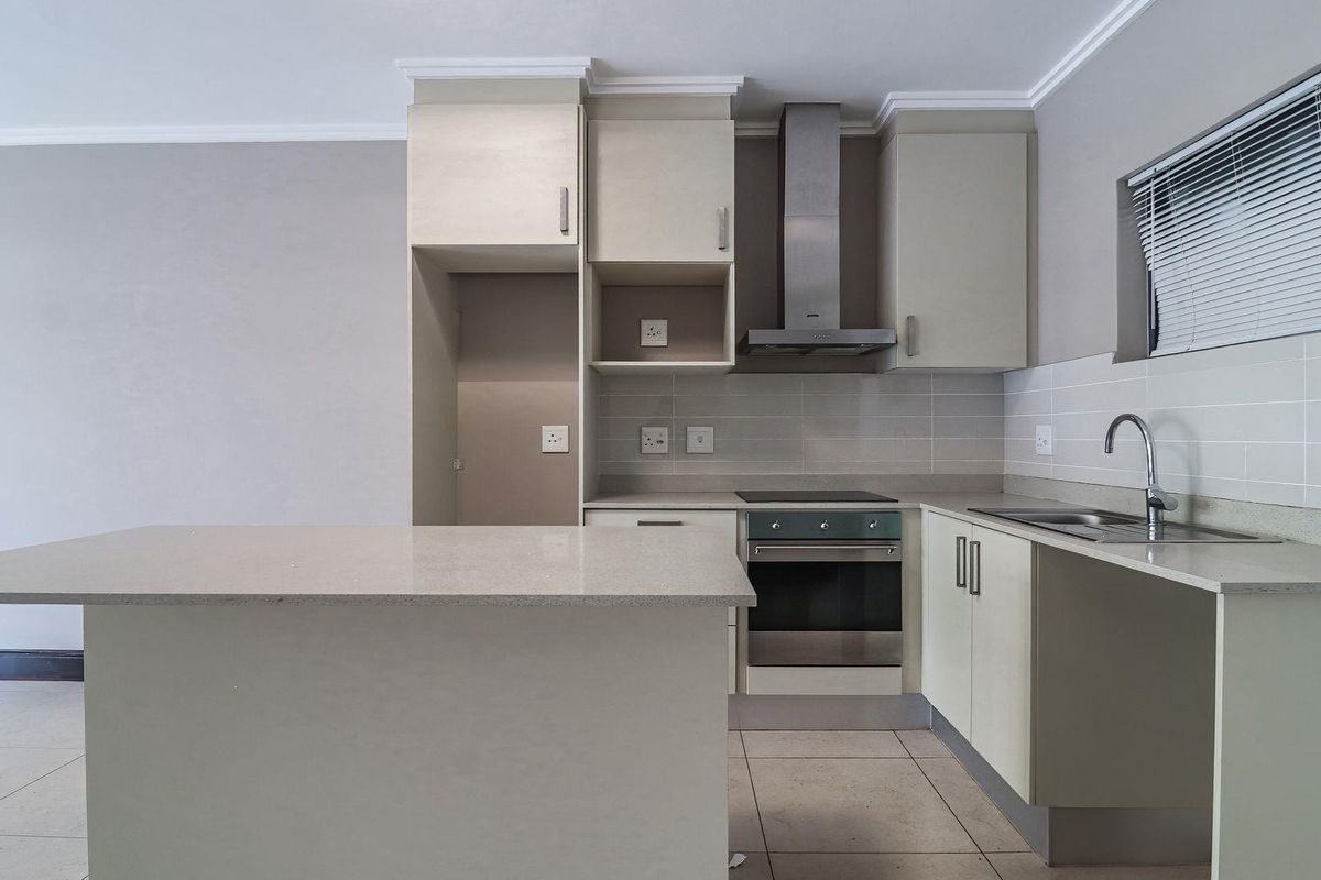 Massive 2 - bedroom close to Umhlanga Beach - Photo 4