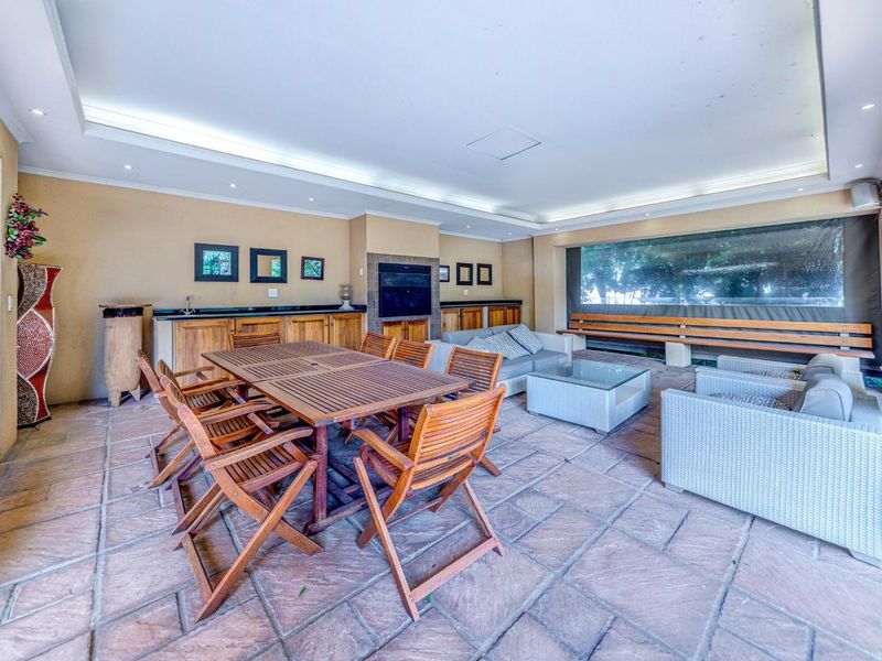 Experience Grandeur and Spaciousness: Majestic 6-Bedroom Family Haven in Sandton's Prime Location - Photo 10