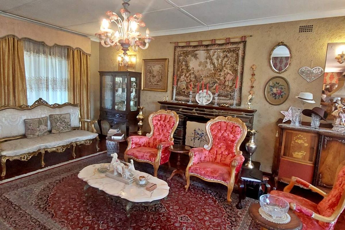 Charming Home with Modern Potential in Prime Location - Photo 3