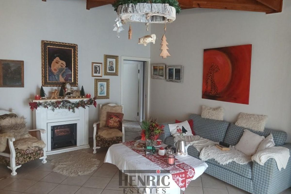 1 x Large house or 2 x smaller houses?    That is the question! - Photo 5