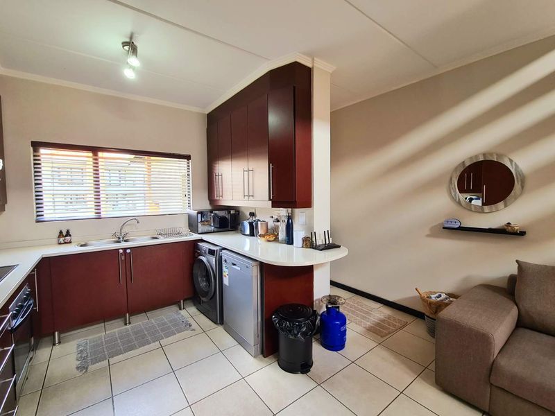 The Meridian - Photo 7