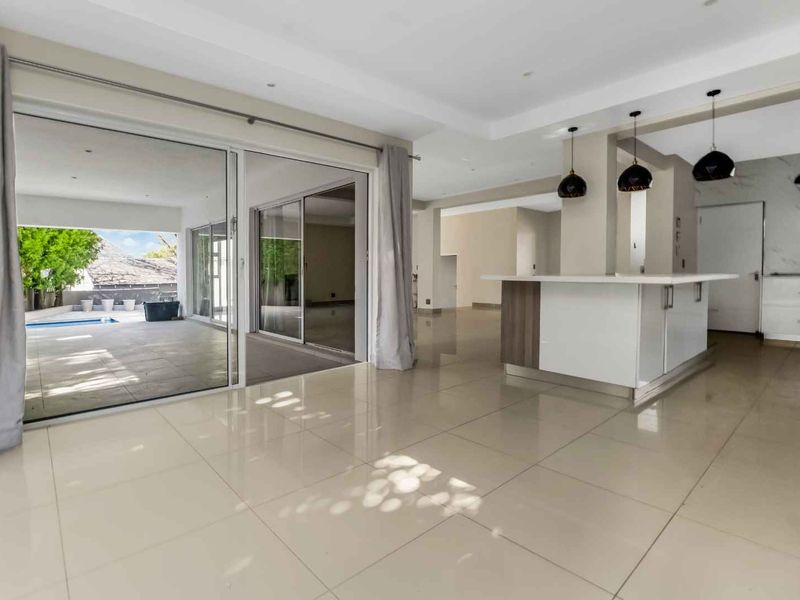 SPACIOUS AND LIGHT - Photo 4