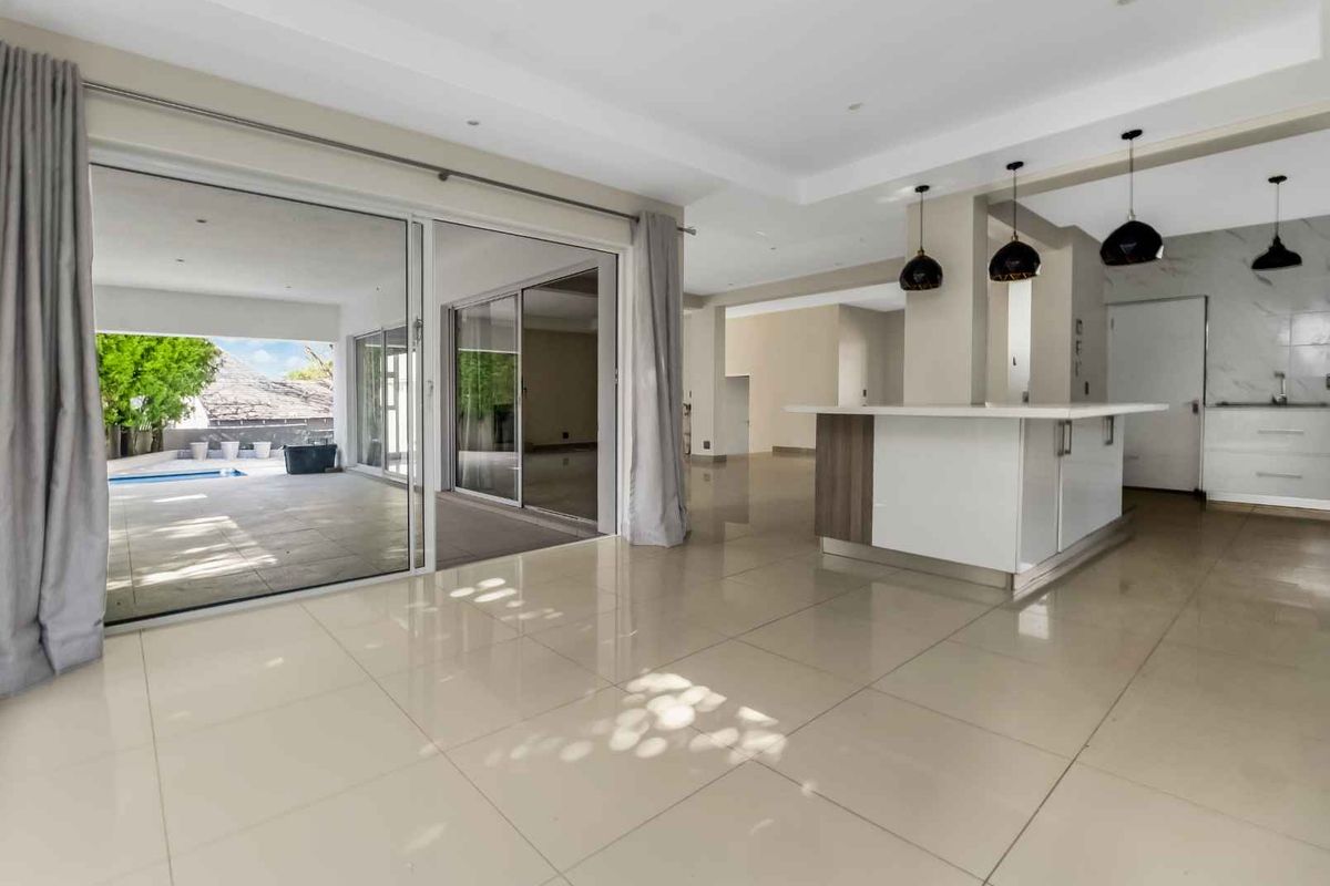 SPACIOUS AND LIGHT - Photo 4