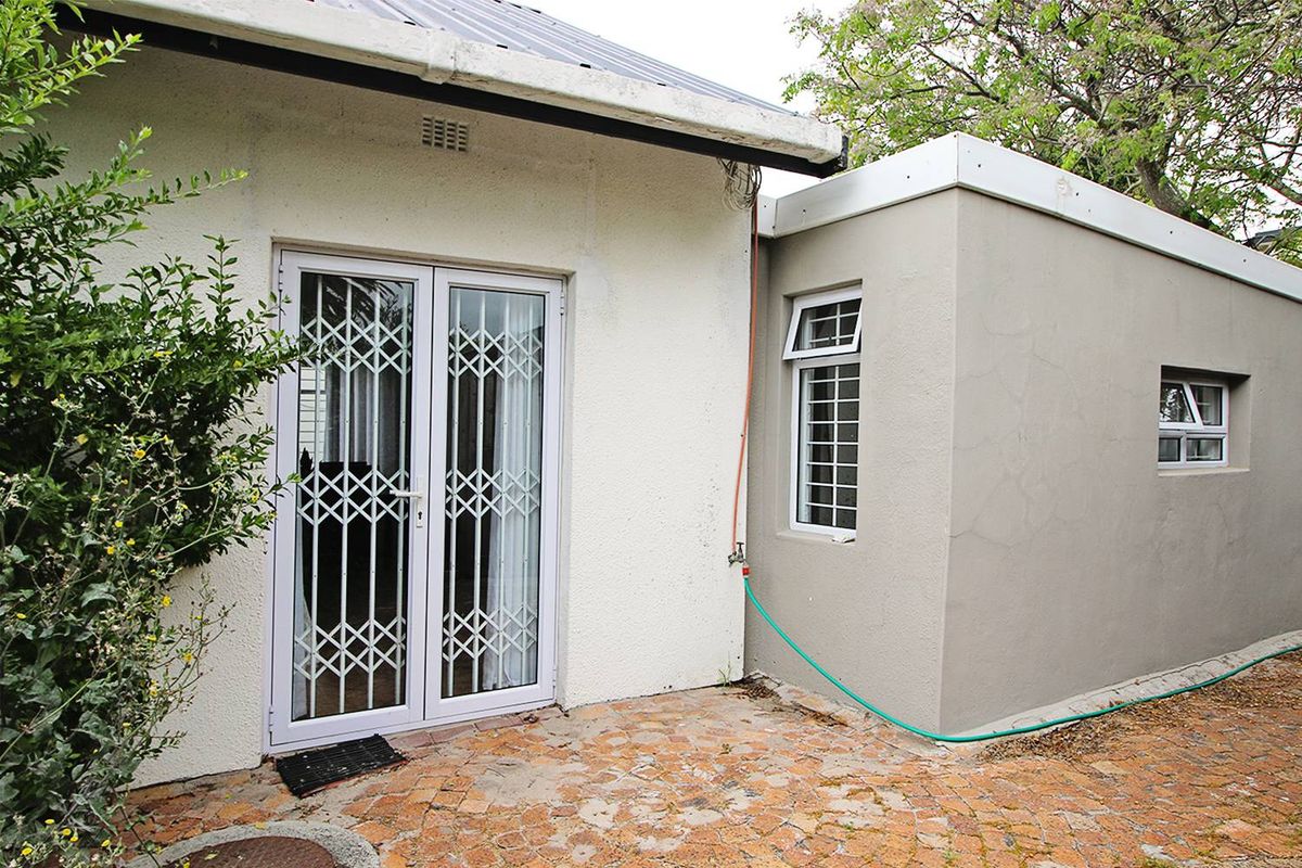 Spacious 2 bedroomed Cottage in Tokai - Photo 3