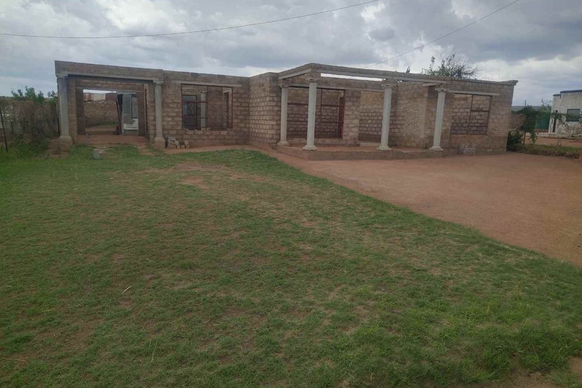 Unfinished 3 bedrooms house for sale in Klipgat - Photo 3