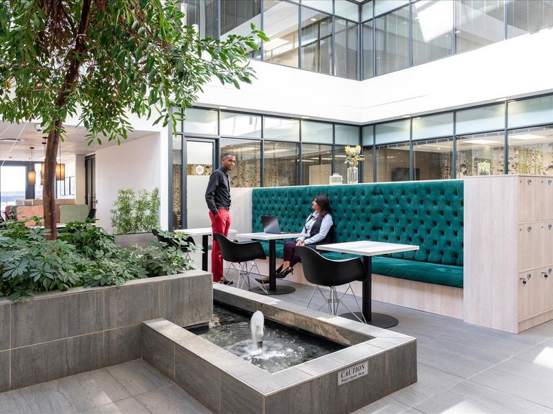 24/7 access to designer office space for 1 person in Spaces Umhlanga. - Photo 4