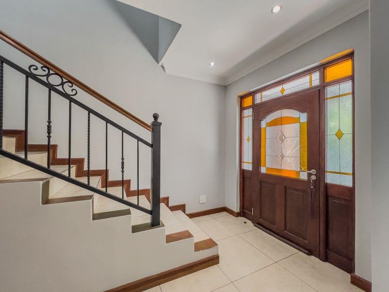 Charming Family Home with Flatlet in Heritage Hill Estate - Photo 8