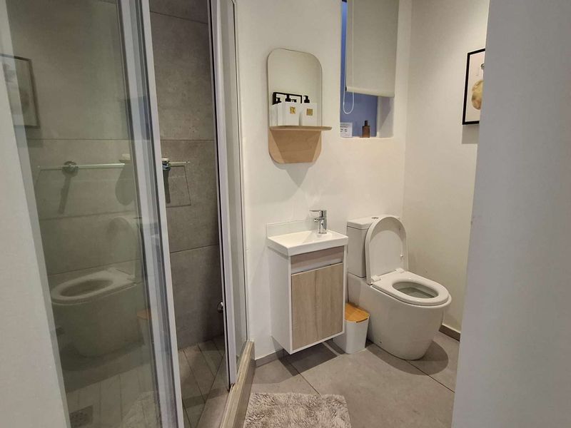 **Stunning Fully Furnished Penthouse with Unmatched Views** - Photo 8