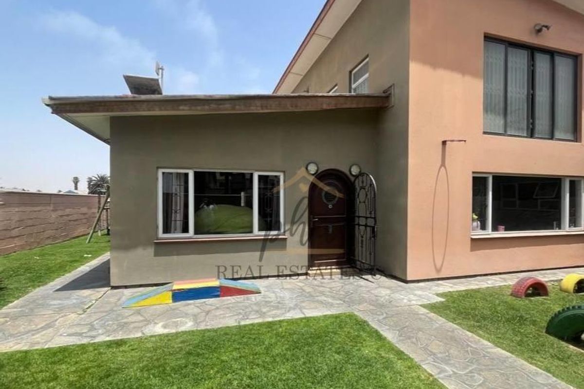 Cosy 3  Bedroom House with newly Built 2-Bedroom Cottage on a Corner Erf in Walvis Bay - Photo 2