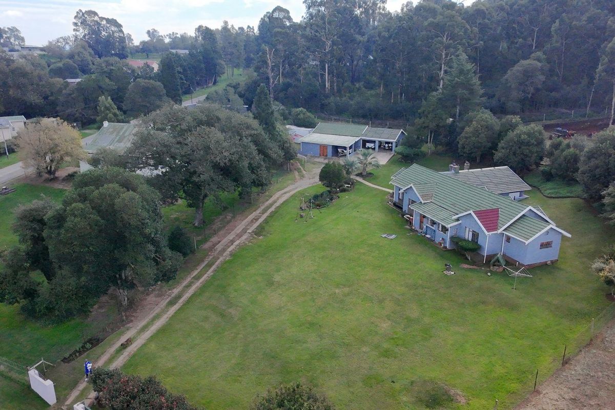 Spacious Family Home with Income Potential, Mooi River - Photo 2