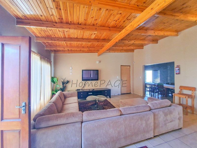 Ext 6, Henties Bay:  Neat rock face home in Spitzkoppe street with 2 flats - Photo 7