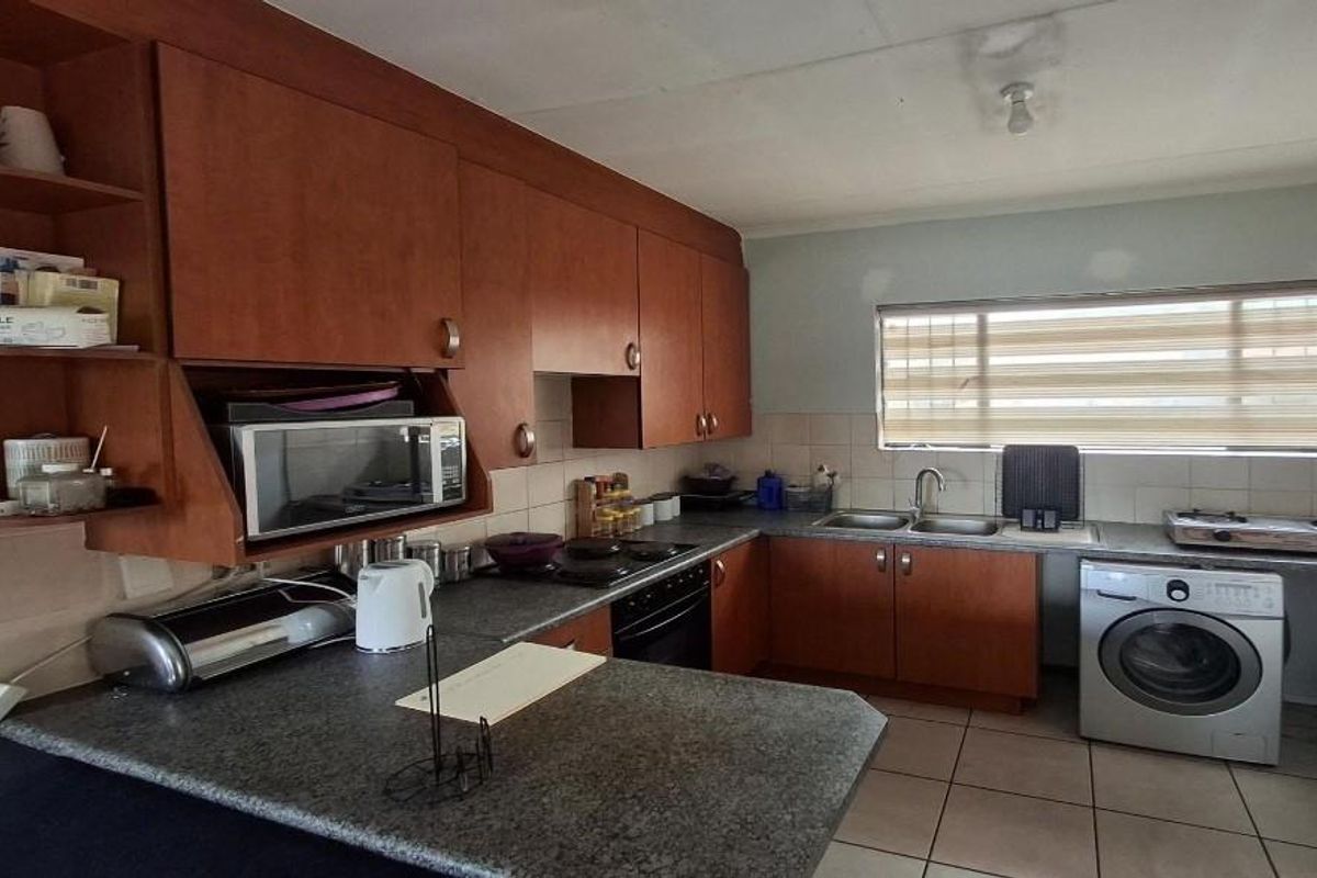 Town house for sale - Photo 3