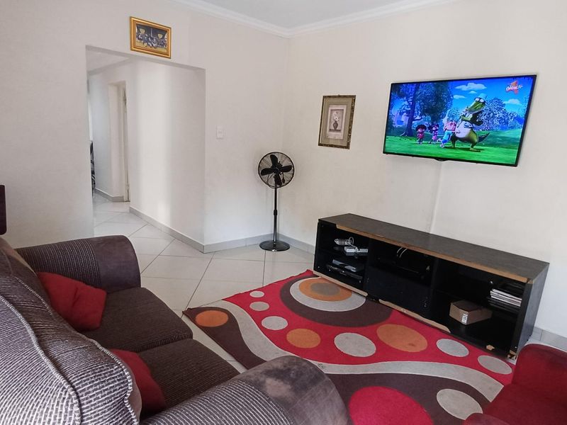 Estate Living - Photo 10