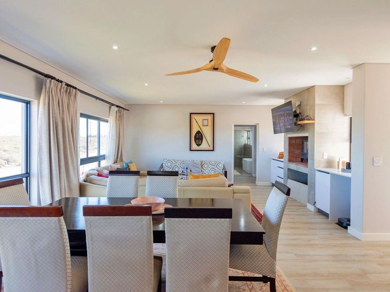 4 Bedroom House in Langebaan Country Estate - Photo 8