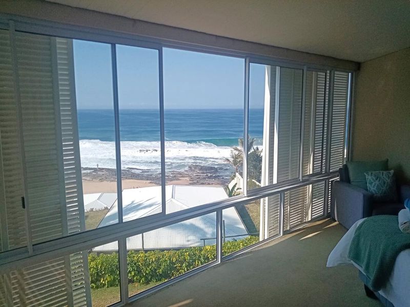 Breathtaking Sea Views and Direct Beach Access. - Photo 9