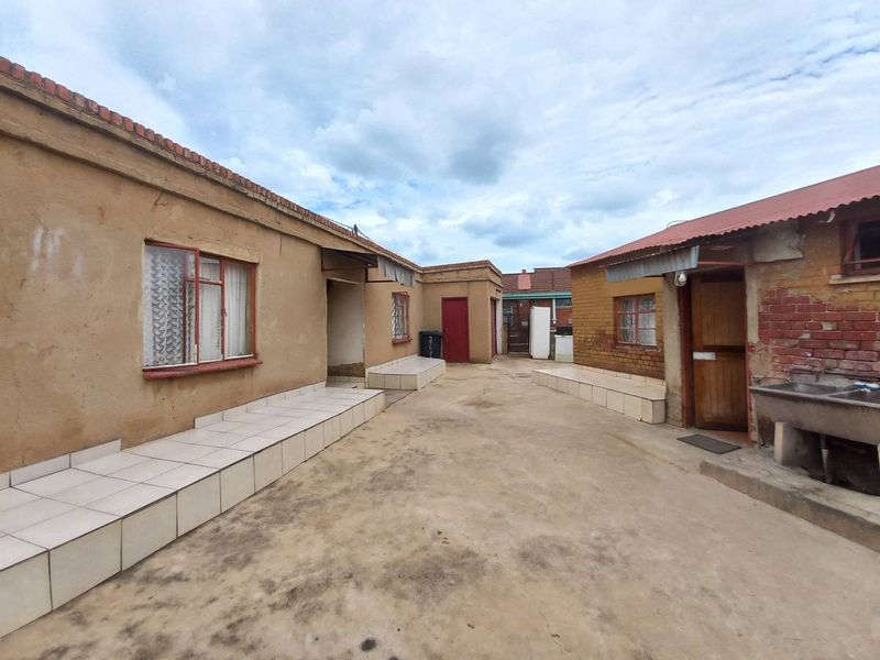 Two Bedrooms house for sale - Photo 10