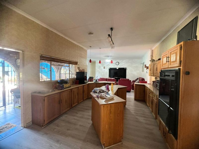 Five bedrooms house for sale in Mountain View - Photo 3
